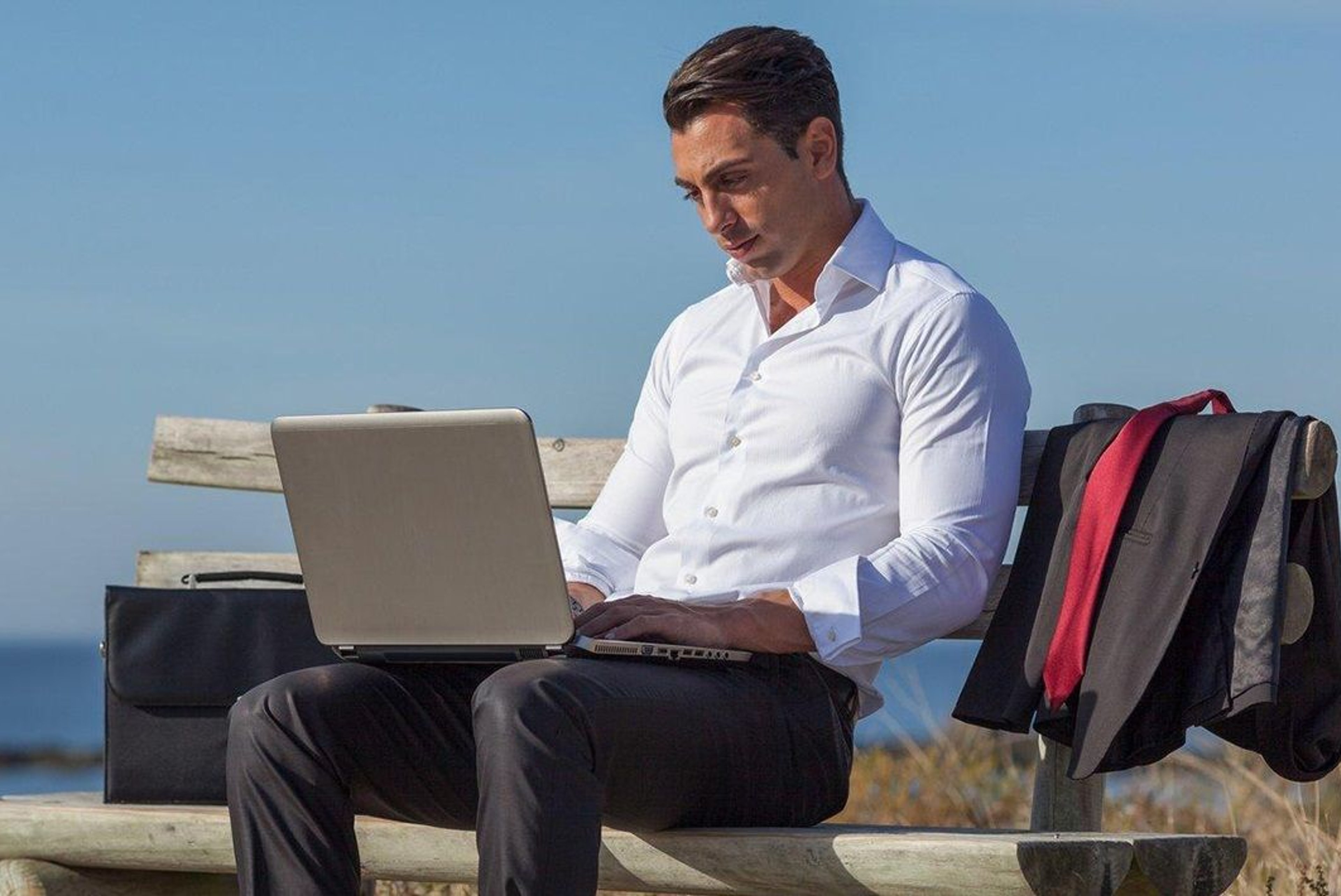 Work From Home Legally. But only in the Netherlands