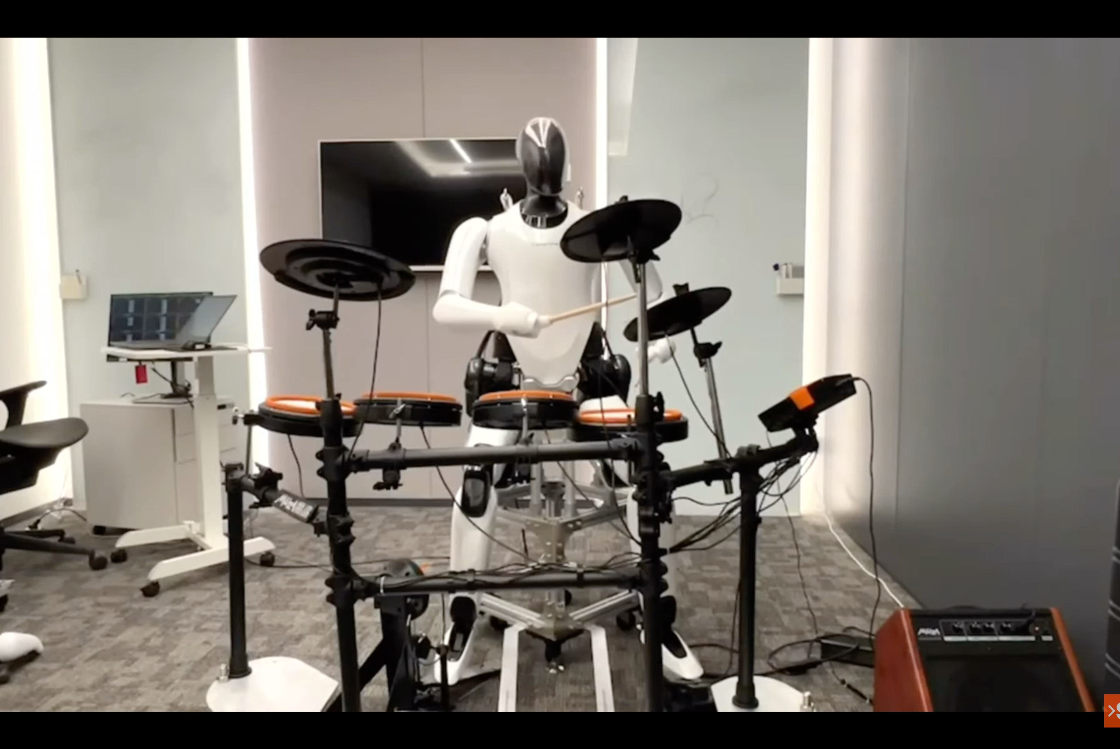 Watch the human-like robot from Xiaomi playing drums