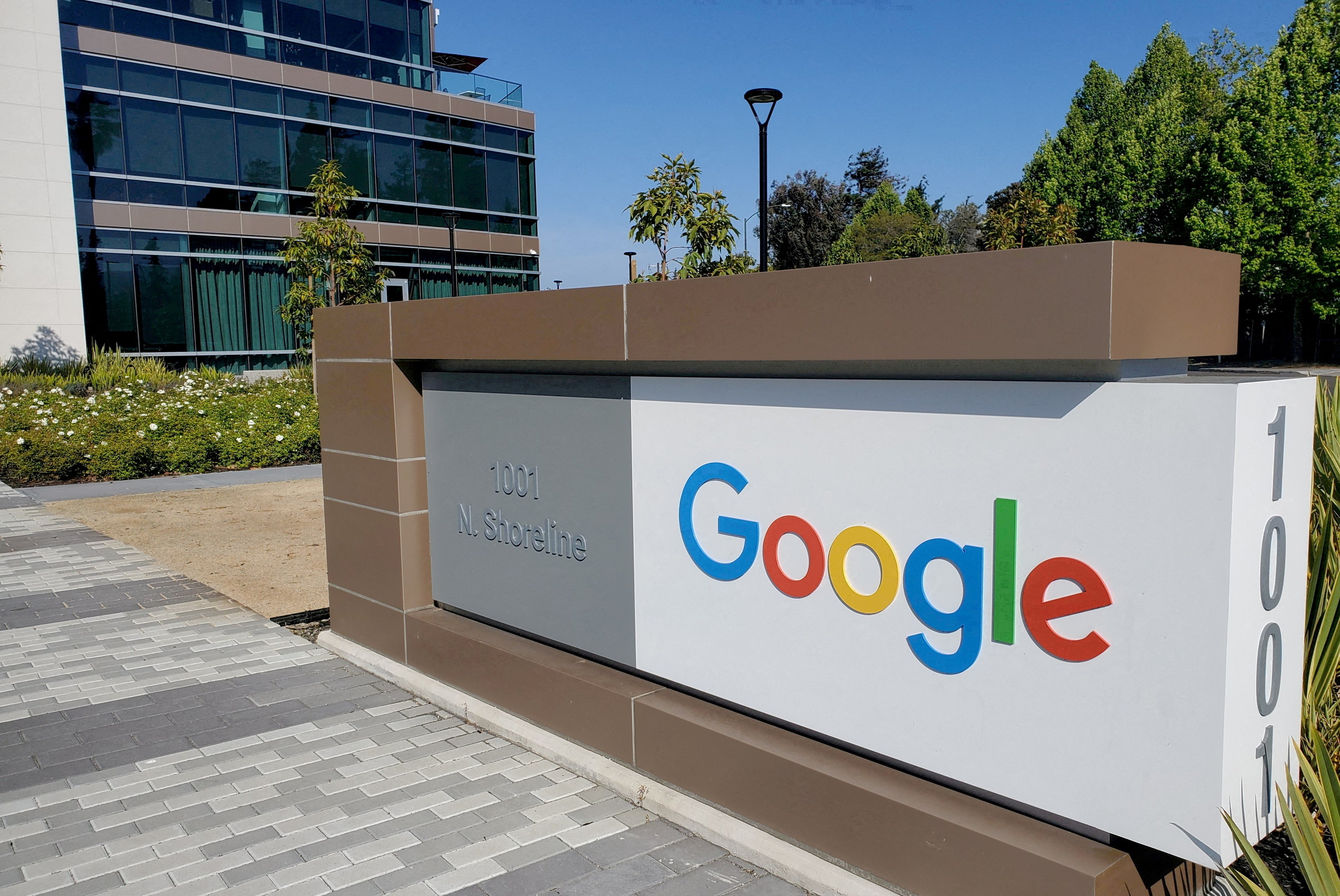 EU Court Extends 'Right to be Forgotten' to False Claims About People