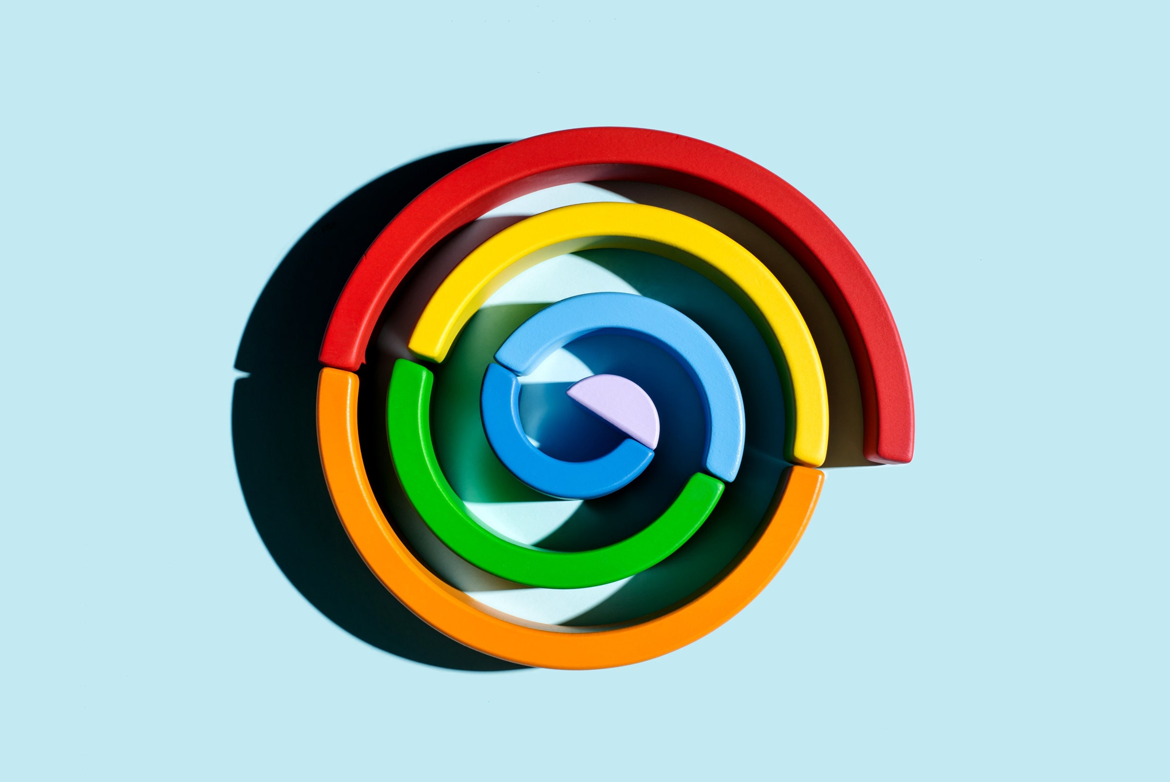 Google experiences growth challenges during holiday season
