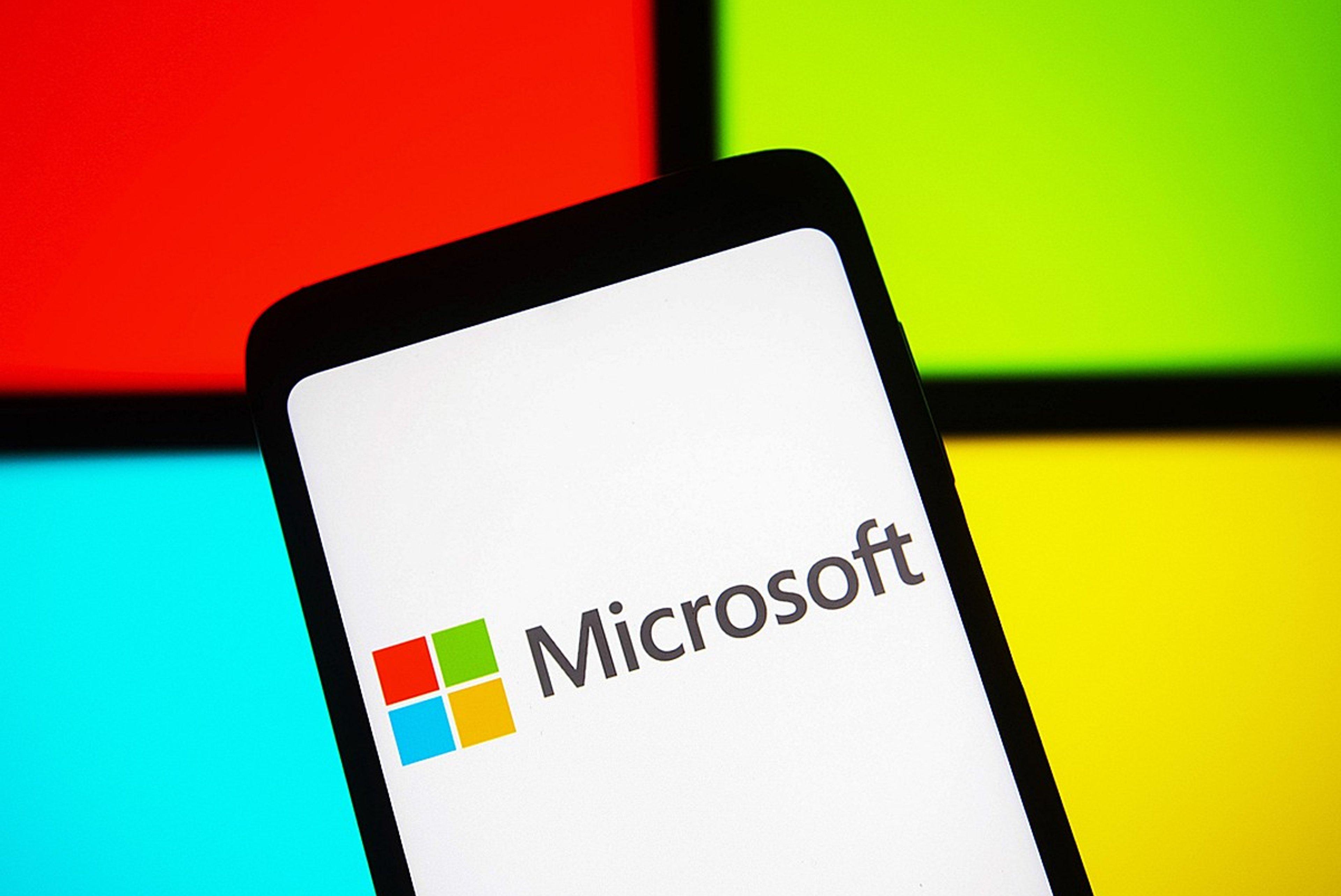Microsoft considers discontinuing Bing data access for competing AI chatbots