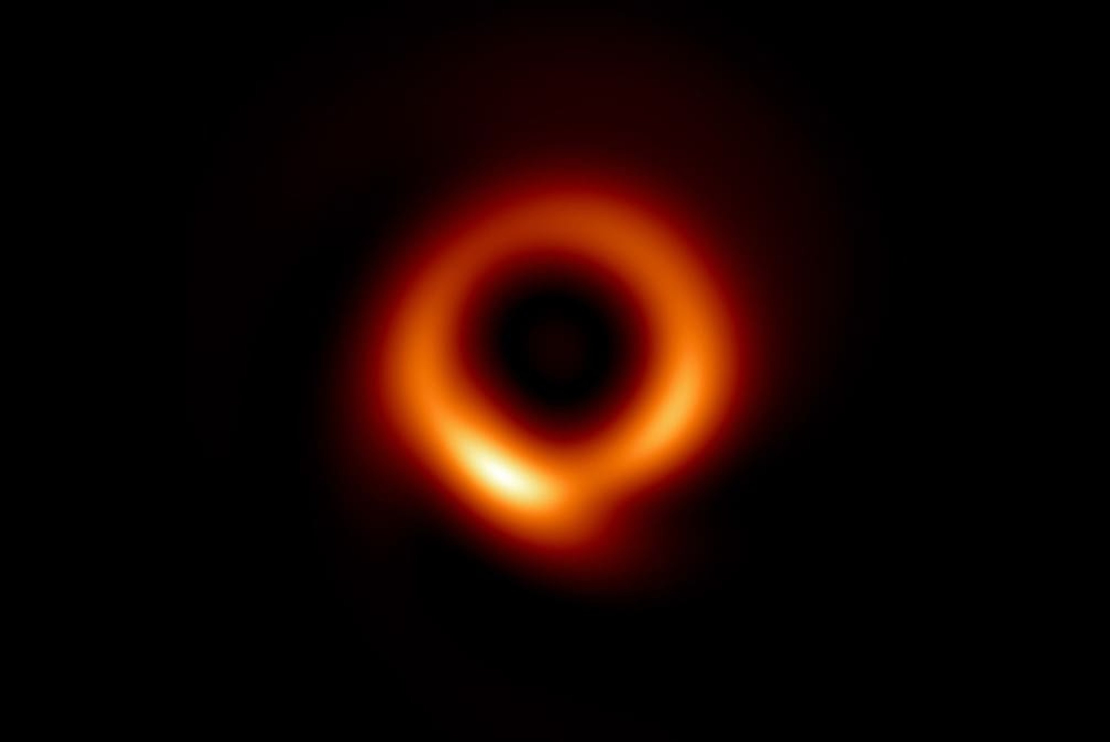 Machine learning helps researchers capture sharper image of black hole