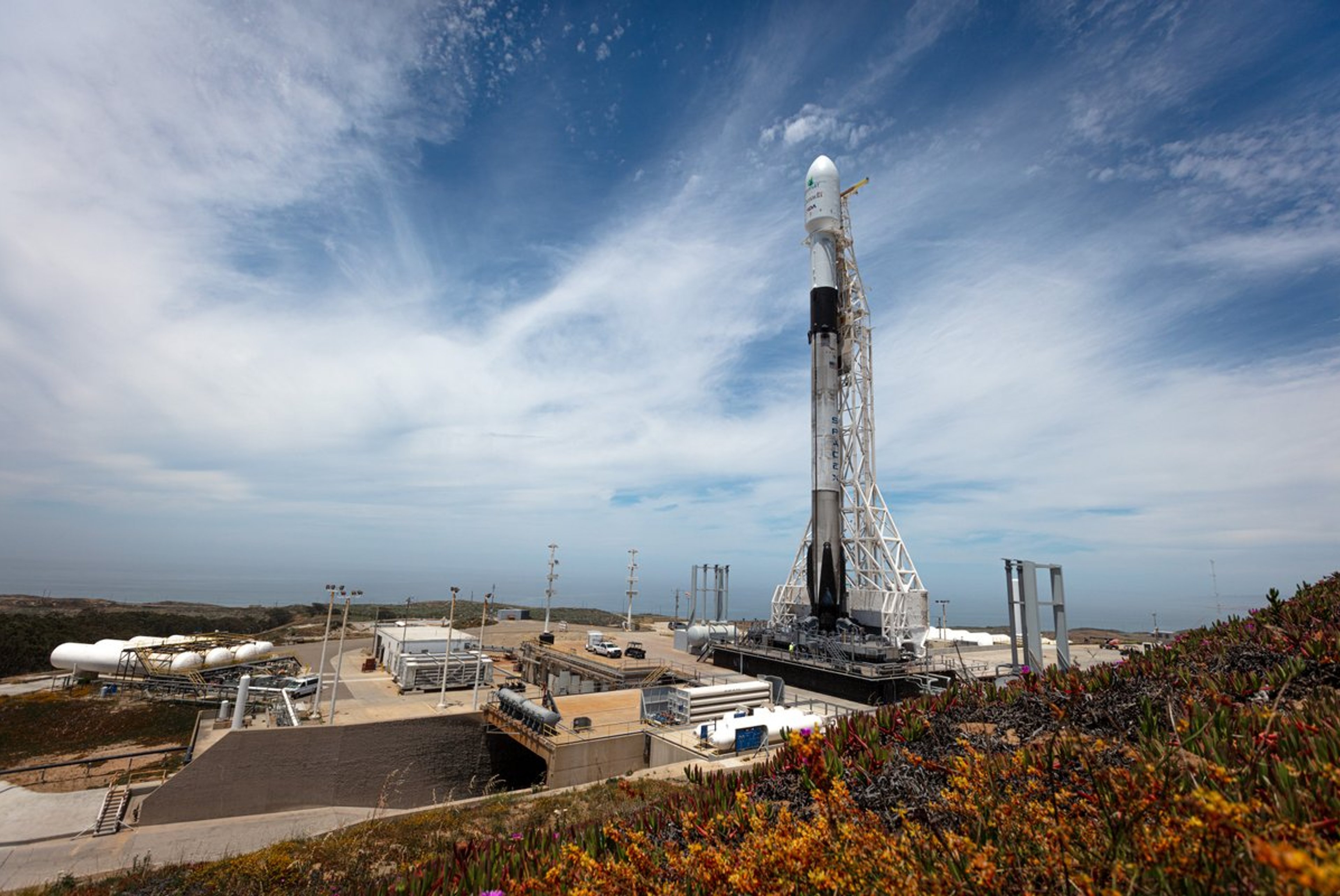 SpaceX celebrates 200th rocket landing