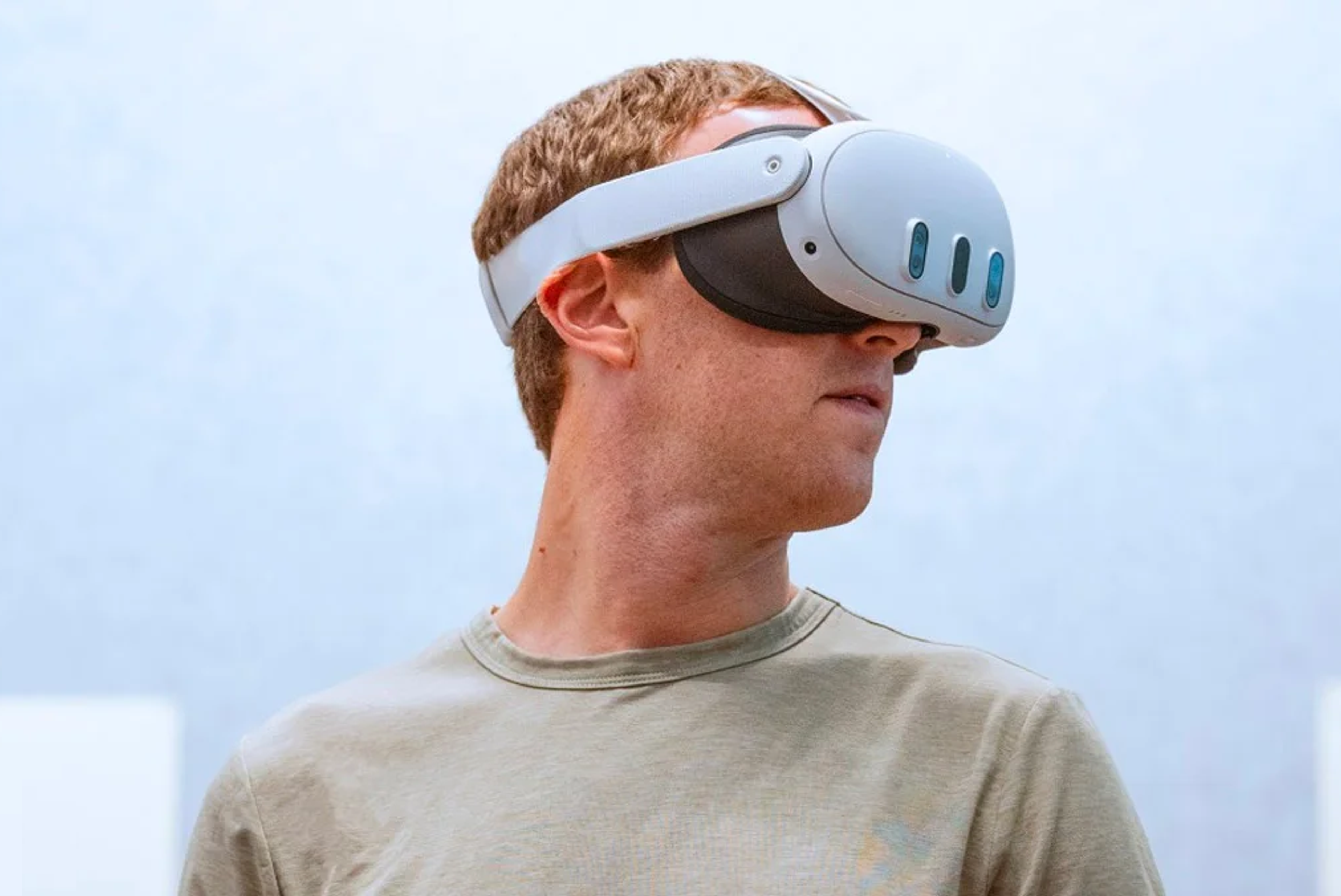 Mark Zuckerberg downplays Apple's Vision Pro