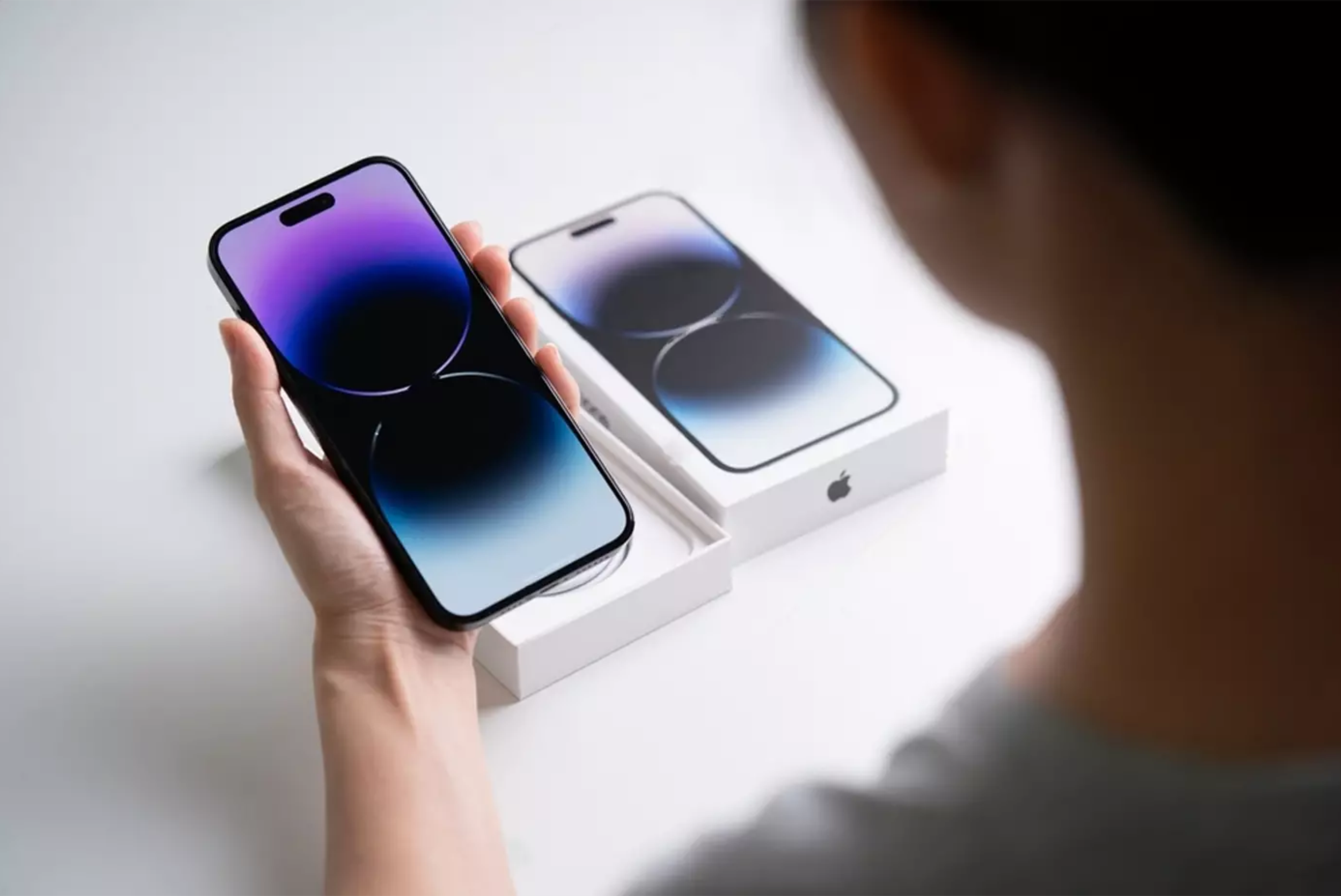 Apple fixes iPhone 15 overheating issues, blaming iOS 17 bugs and third-party apps