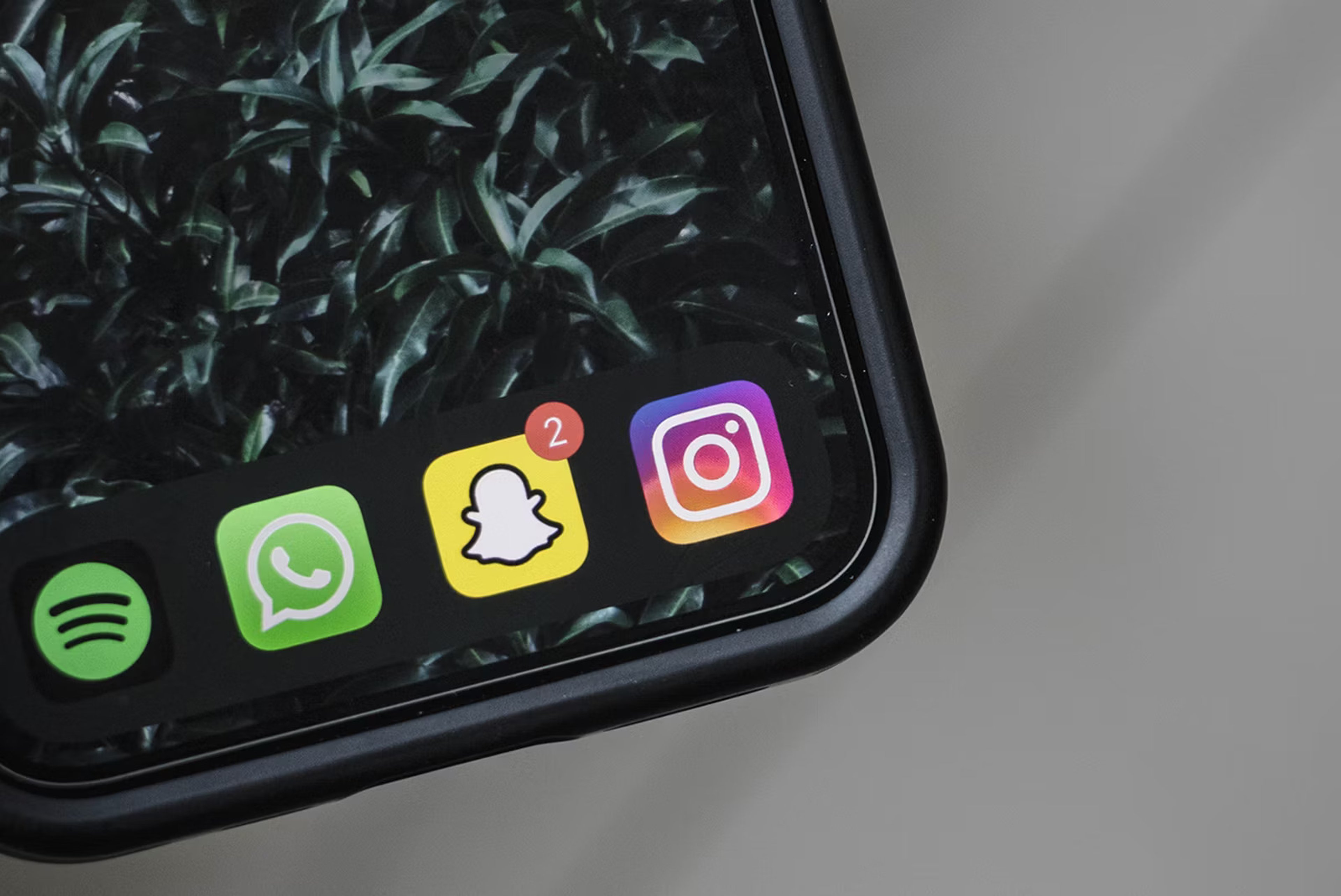 Snapchat now lets subscribers use AI to generate or extend images within the app