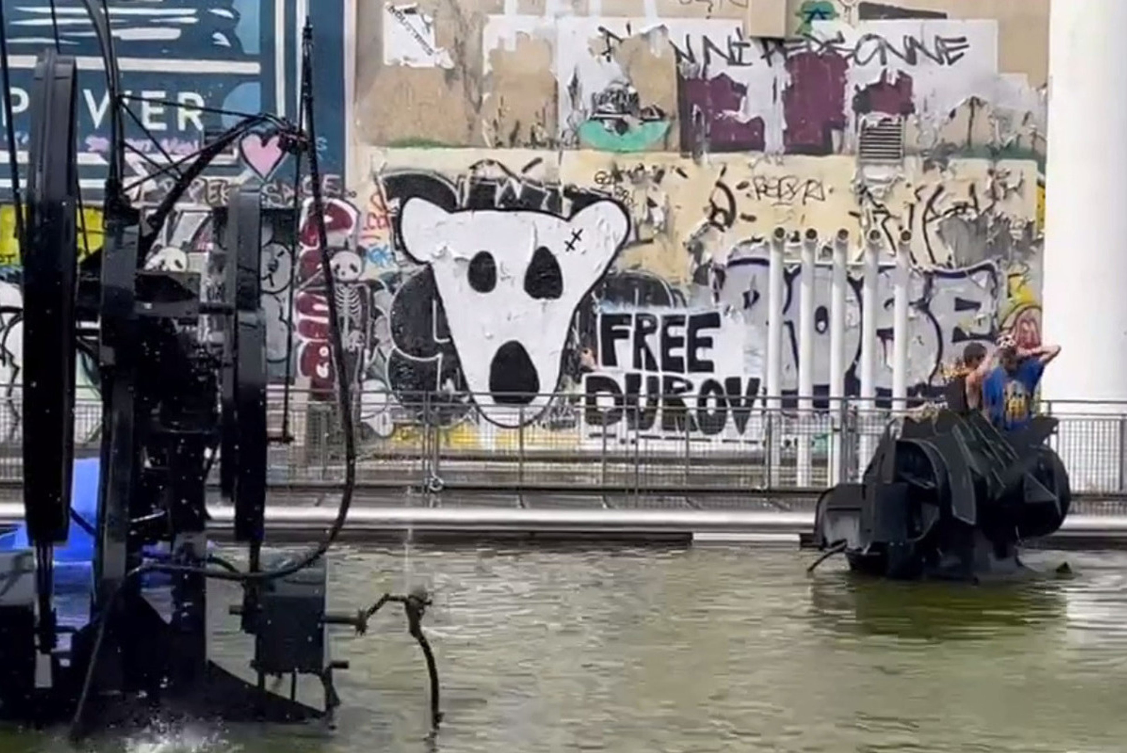 Graffiti supporting Pavel Durov appears in central Paris amid legal battle