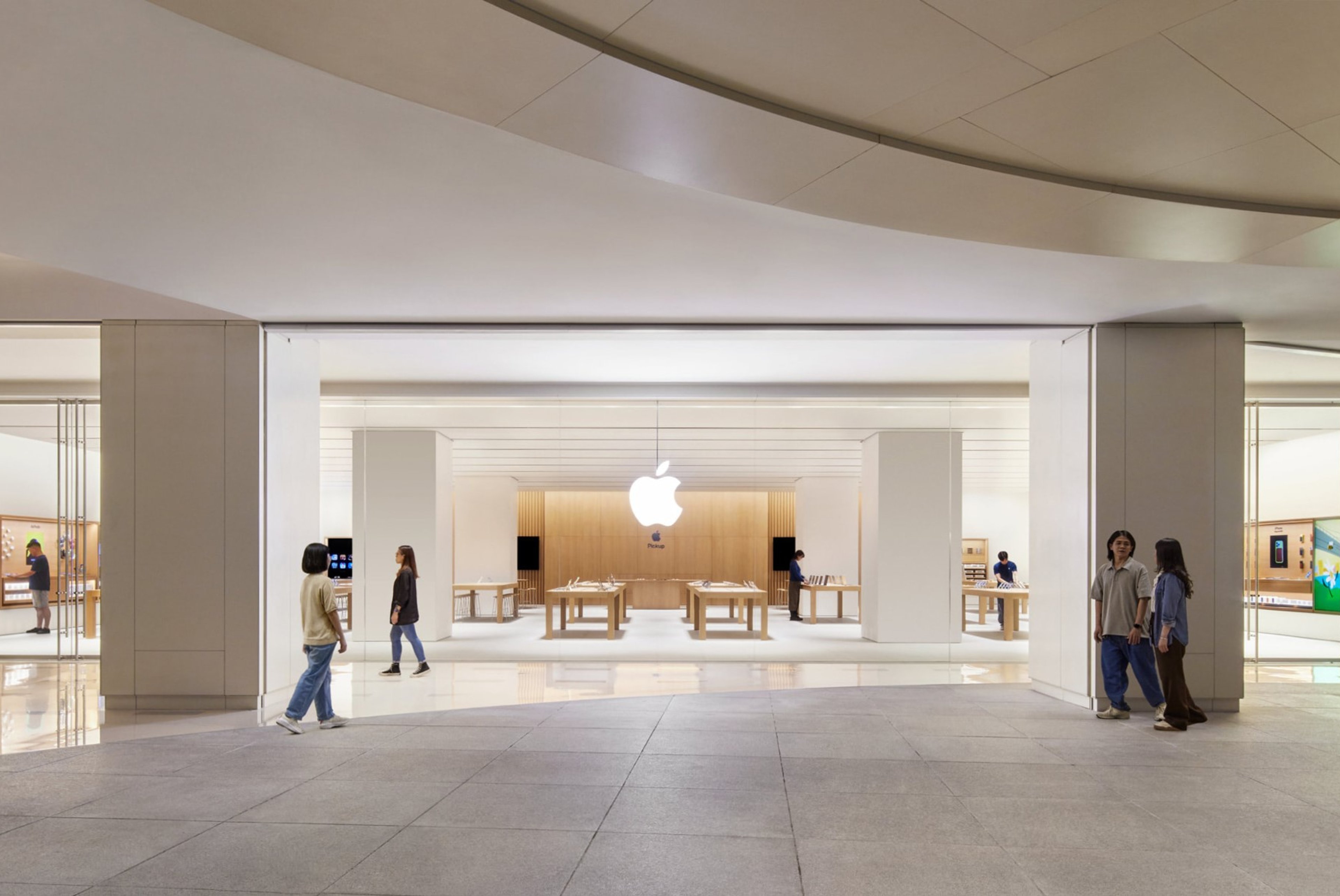Apple opens its largest research lab outside the US in China