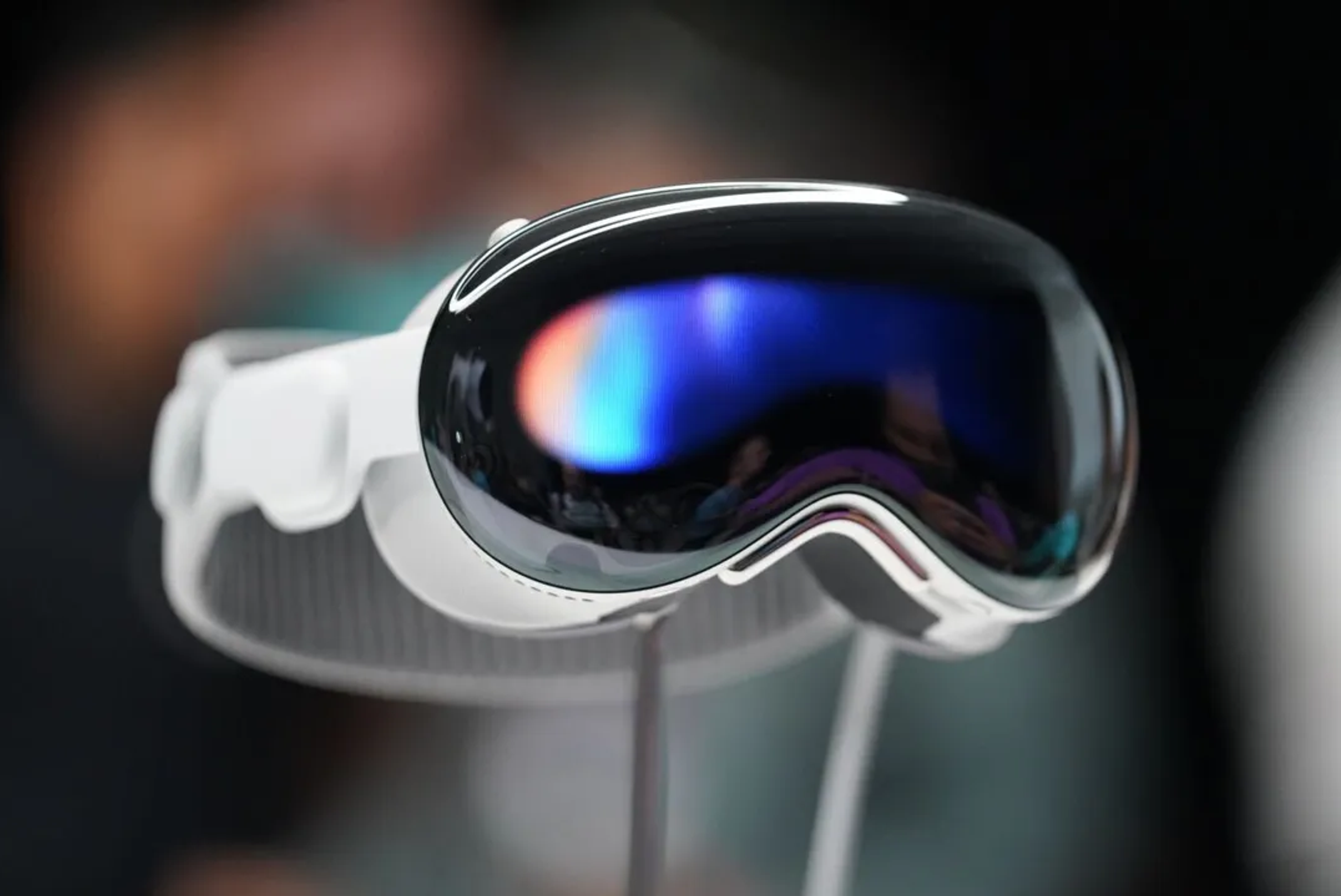 Apple Vision Pro expands to UAE and South Korea on November 15