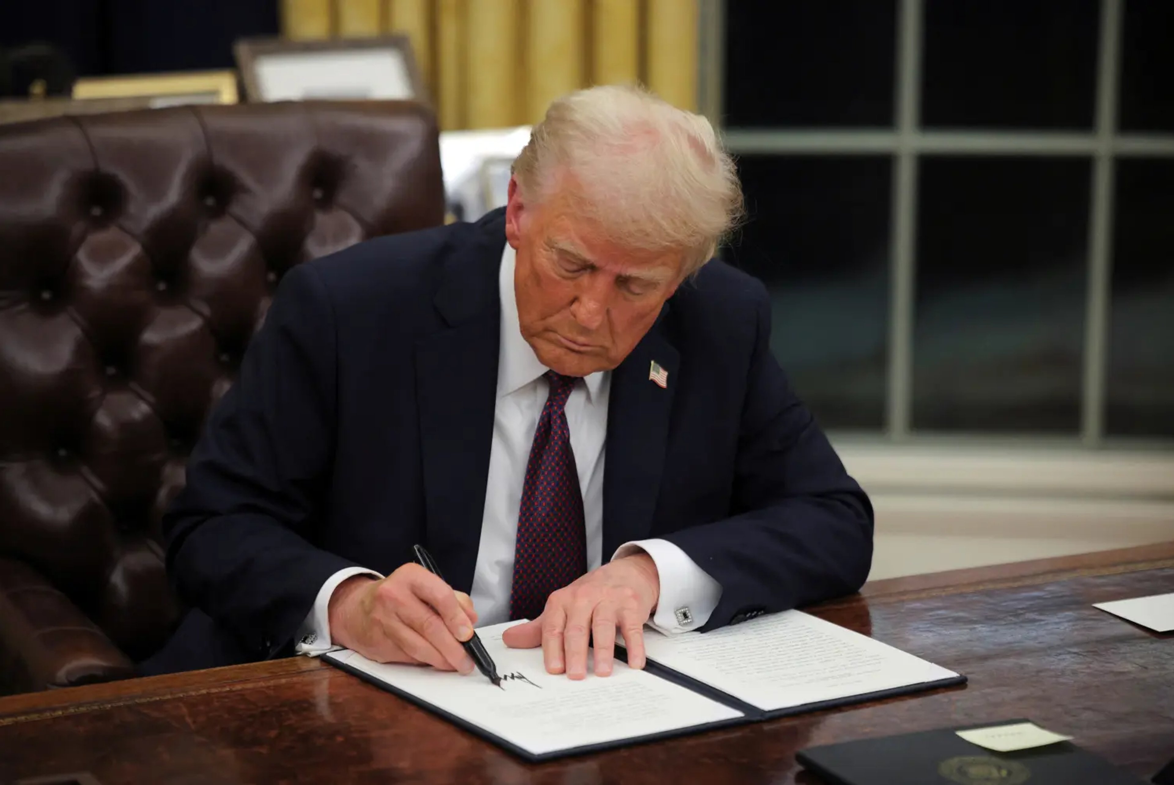 Trump Establishes U.S. Sovereign Wealth Fund, Eyes Potential TikTok Acquisition