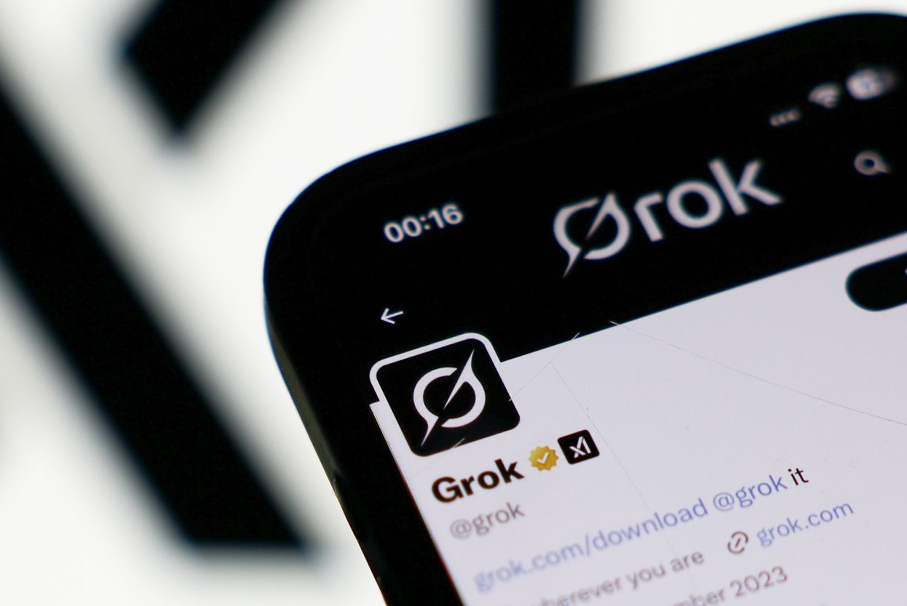 UK launches investigation into X over pornographic deepfakes generated by Grok
