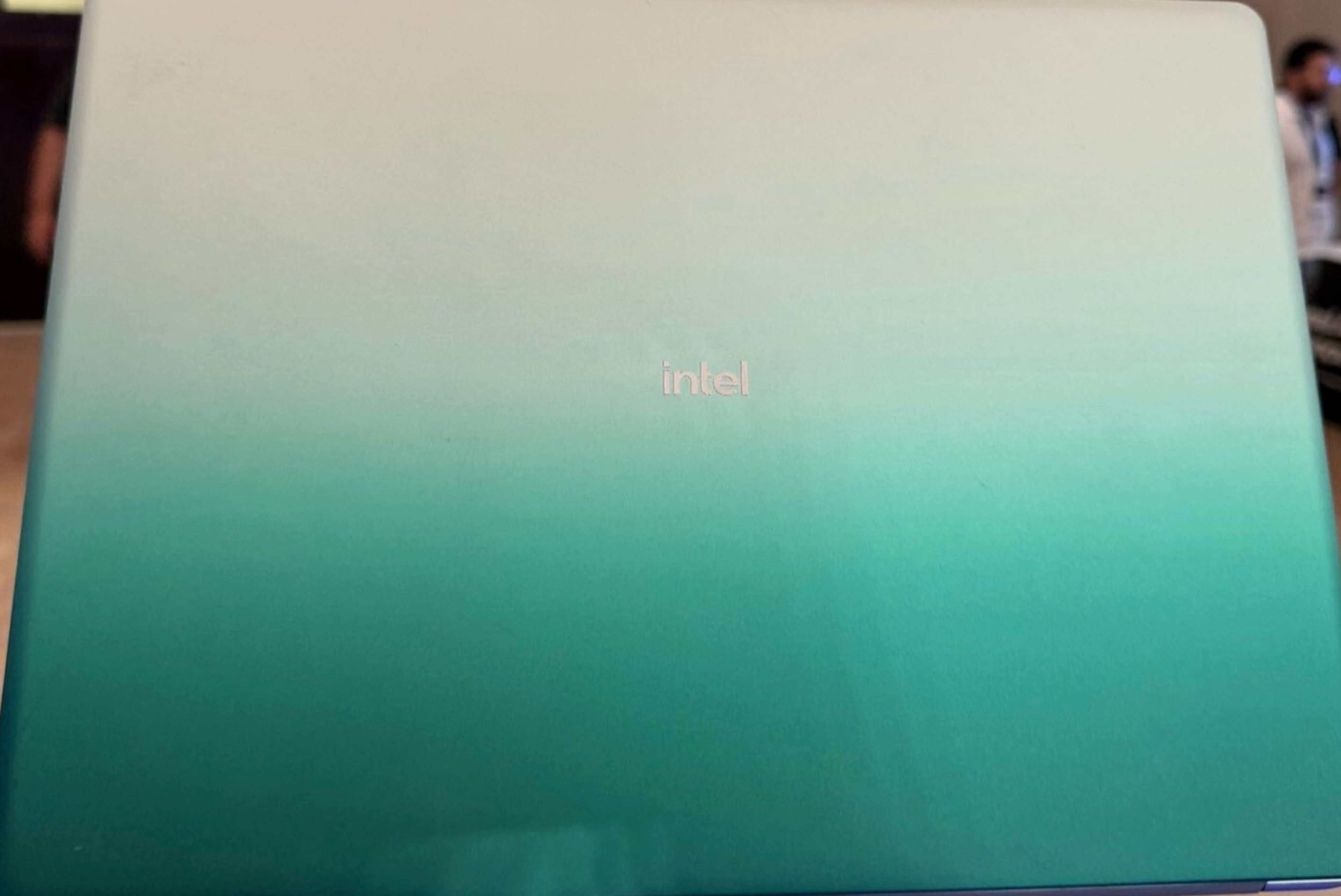Intel reveals lightweight laptop to compete with MacBook Neo