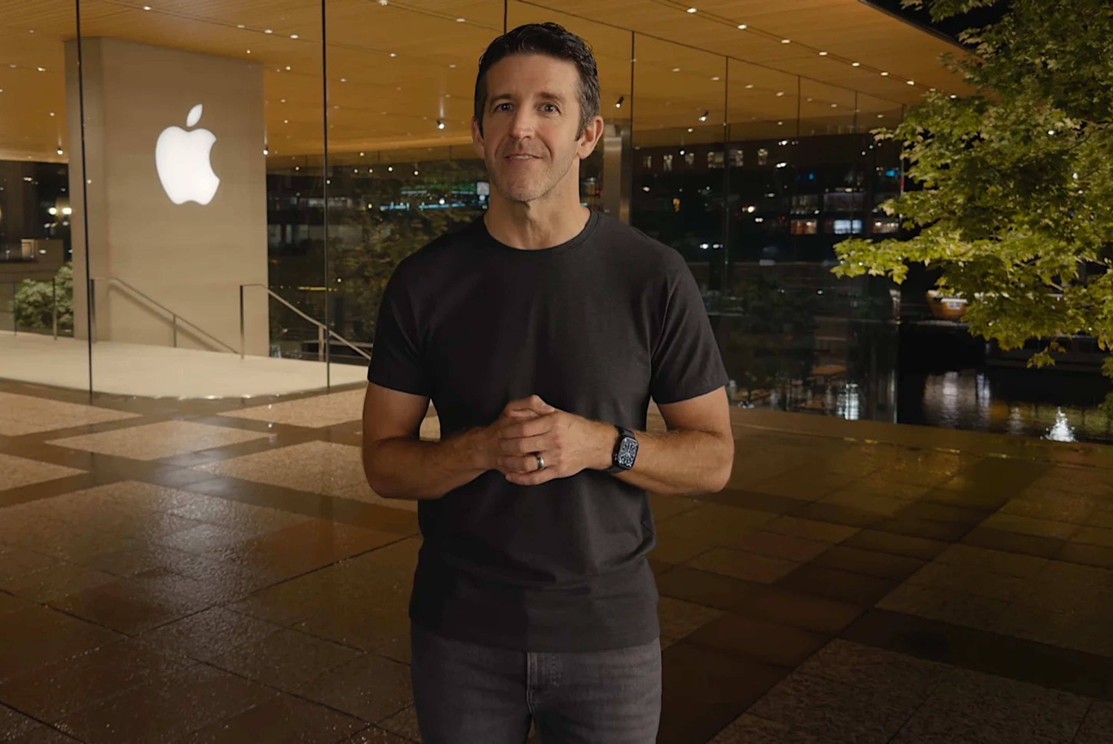 Bloomberg: Apple’s next CEO to reduce stock buybacks and focus on new devices