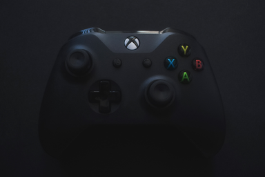 Xbox Elite 3 prototype appears online with a built-in display