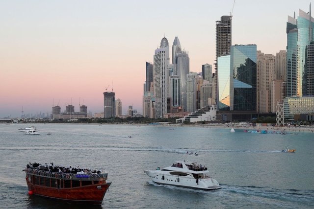 The UAE Goes into Partnership with Start-Up Deel to Attract Foreign Workers