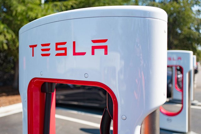 Tesla Gained $64 mln on Bitcoin Sales but Lost $170 as Impairment