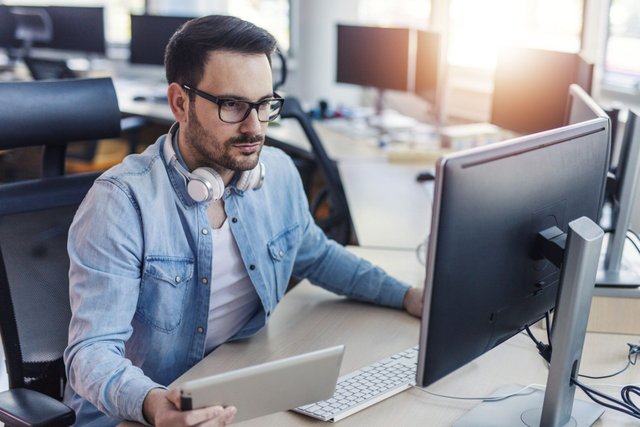 Dubai Software Engineers are the Third-Highest Earners in the Industry Worldwide