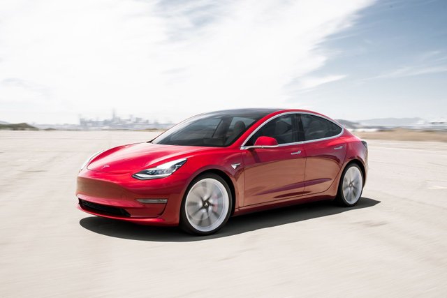 Tesla Model 3 Appears in Dubai Taxi Fleet