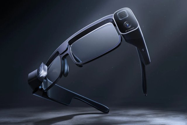 Xiaomi Unveils Glasses with 15x Hybrid Zoom