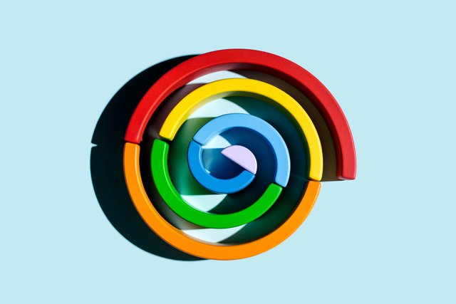Google experiences growth challenges during holiday season