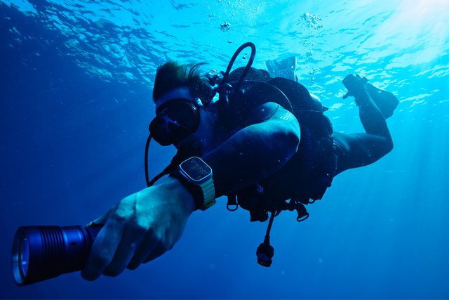 Lost at sea Apple Watch survives and is returned to its owner