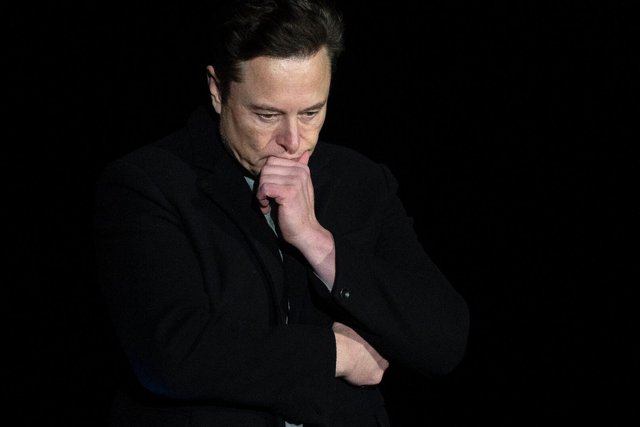 Elon Musk makes the threat to sue Microsoft