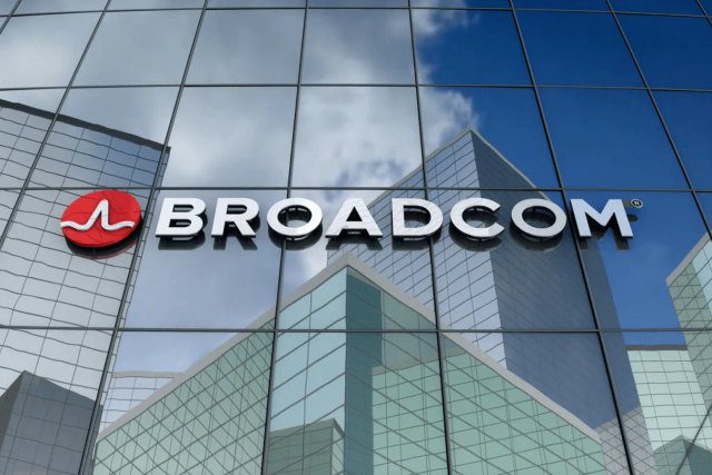 Apple signs multibillion-dollar deal with Broadcom for US-made components