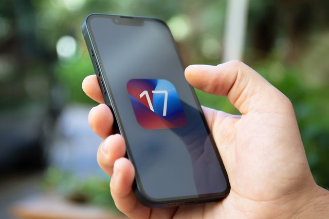 With iOS 17, Apple to turn locked iPhones into smart displays