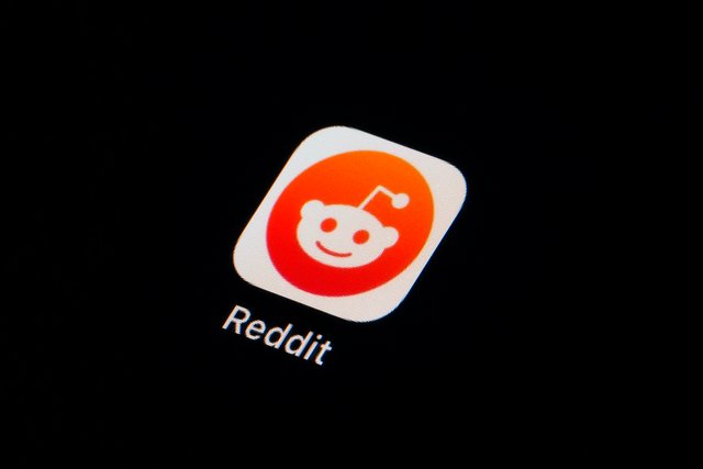 Reddit promises accessibility improvements for moderators in its mobile apps