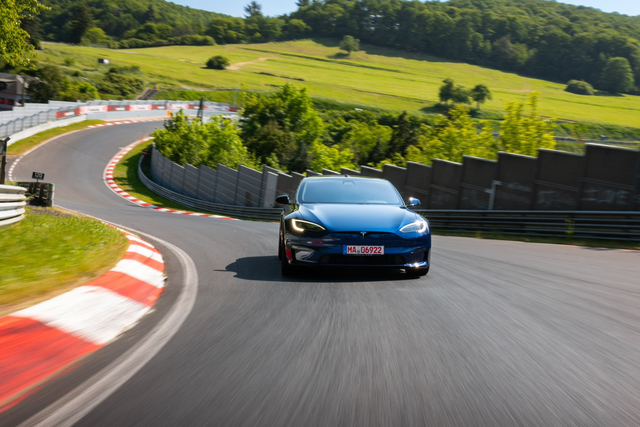 Tesla breaks Nürburgring lap record again