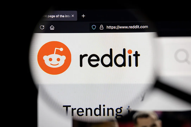 Reddit faces blackmail by hackers