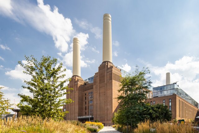 Apple Battersea in London's historic Power Station opens its doors