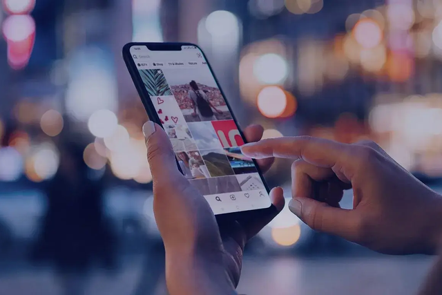 Instagram tests Live Activities for background upload progress on iPhone app