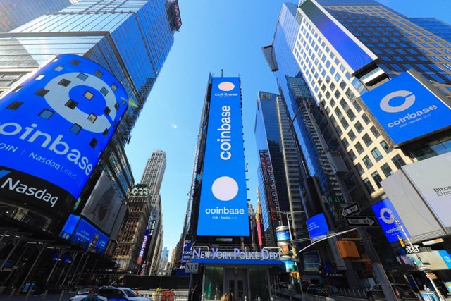 Coinbase challenges SEC lawsuit, claiming it does not deal in securities