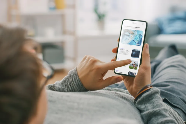 Artifact launches 'Links' feature, transforming personalized news app into a web discovery engine