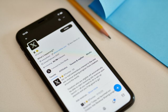 X launches audio and video calls, moving closer to becoming the "everything app"