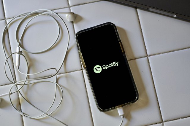 Spotify preparing to launch 'Superpremium' service with lossless audio, AI playlists, and more