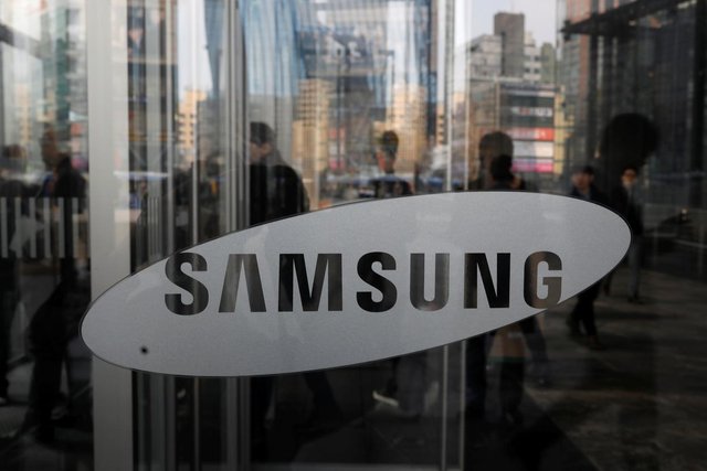Samsung credits strong smartphone and mobile display sales for positive Q3 earnings