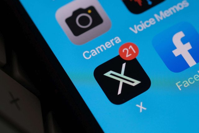 X introduces $1 annual fee for new users in anti-spam effort