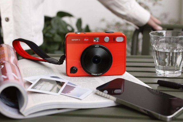 Leica presents Leica Sofort 2 instant film camera after seven-year wait