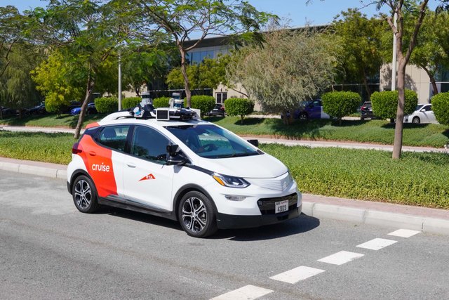 Dubai launches trial of driverless taxis in Jumeirah 1 with safety drivers behind the wheel