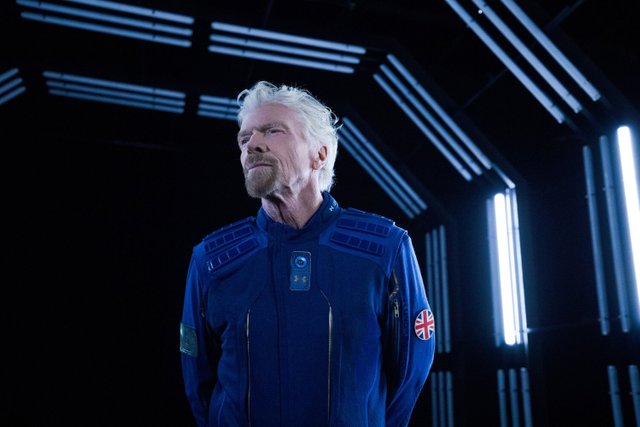 Virgin Galactic faces market turbulence as Branson declares no further funding