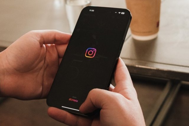 Instagram rolls out customizable 'Add Yours' templates for Stories