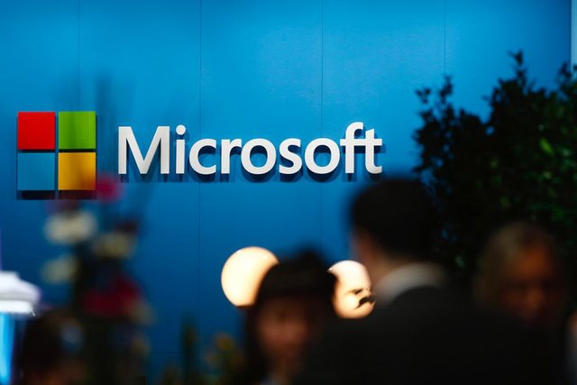 Microsoft briefly surpasses Apple as world's most valuable company