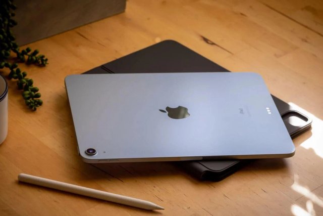 Leaked schematics reveal upcoming iPad Air with 12.9-inch display and redesigned rear camera