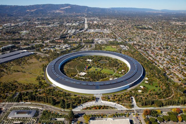Apple explores slimmer camera bump design for iPhone 16 base model