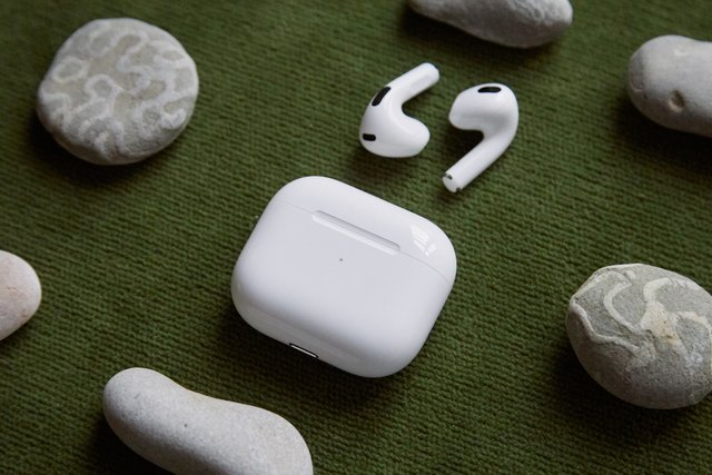 Apple readies two new AirPods models for fall release