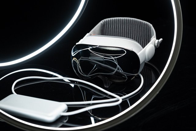 Apple cuts Vision Pro shipments amid falling demand