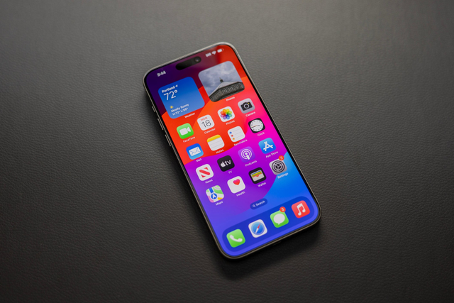 iPhone 15 Pro Max tops global smartphone sales, outpacing Samsung