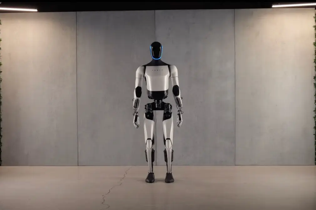 Tesla to have humanoid robots for internal use next year, Musk says